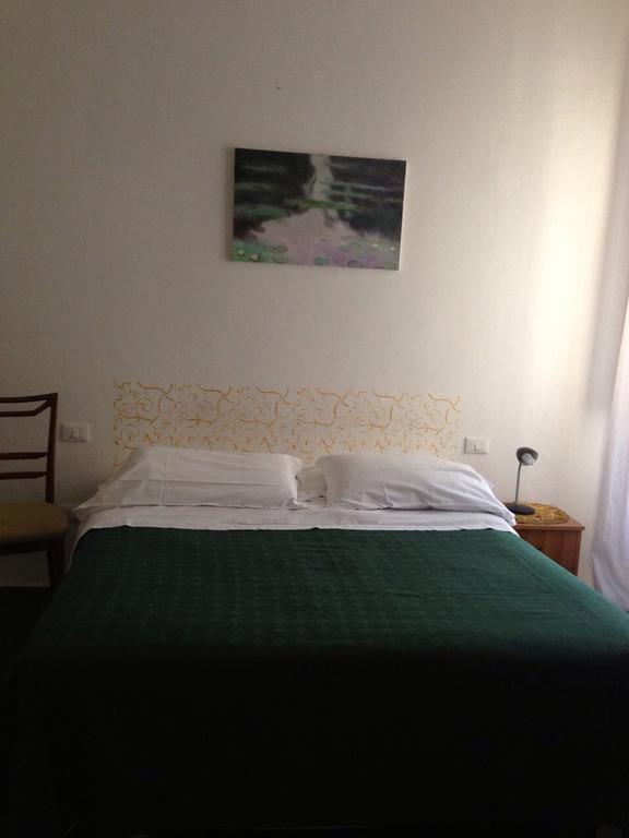 Hostel Veronique Firenze Szoba fotó